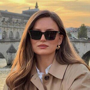 Burberry BE4392U 405587 Sunglasses Black/Vintage Check Square Frame, Grey Lenses